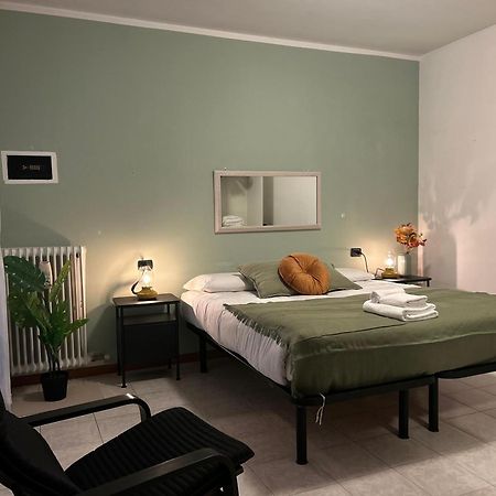 Accogliente Stanza Privata Con Bagno Privato - Daniele'S House San Donato Milanese Exterior foto